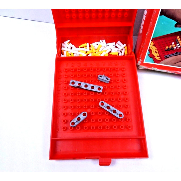 Vintage 1989 Milton Bradley Travel Battleship Strategy Game w Box 2 Ships Missin - Picture 4 of 10